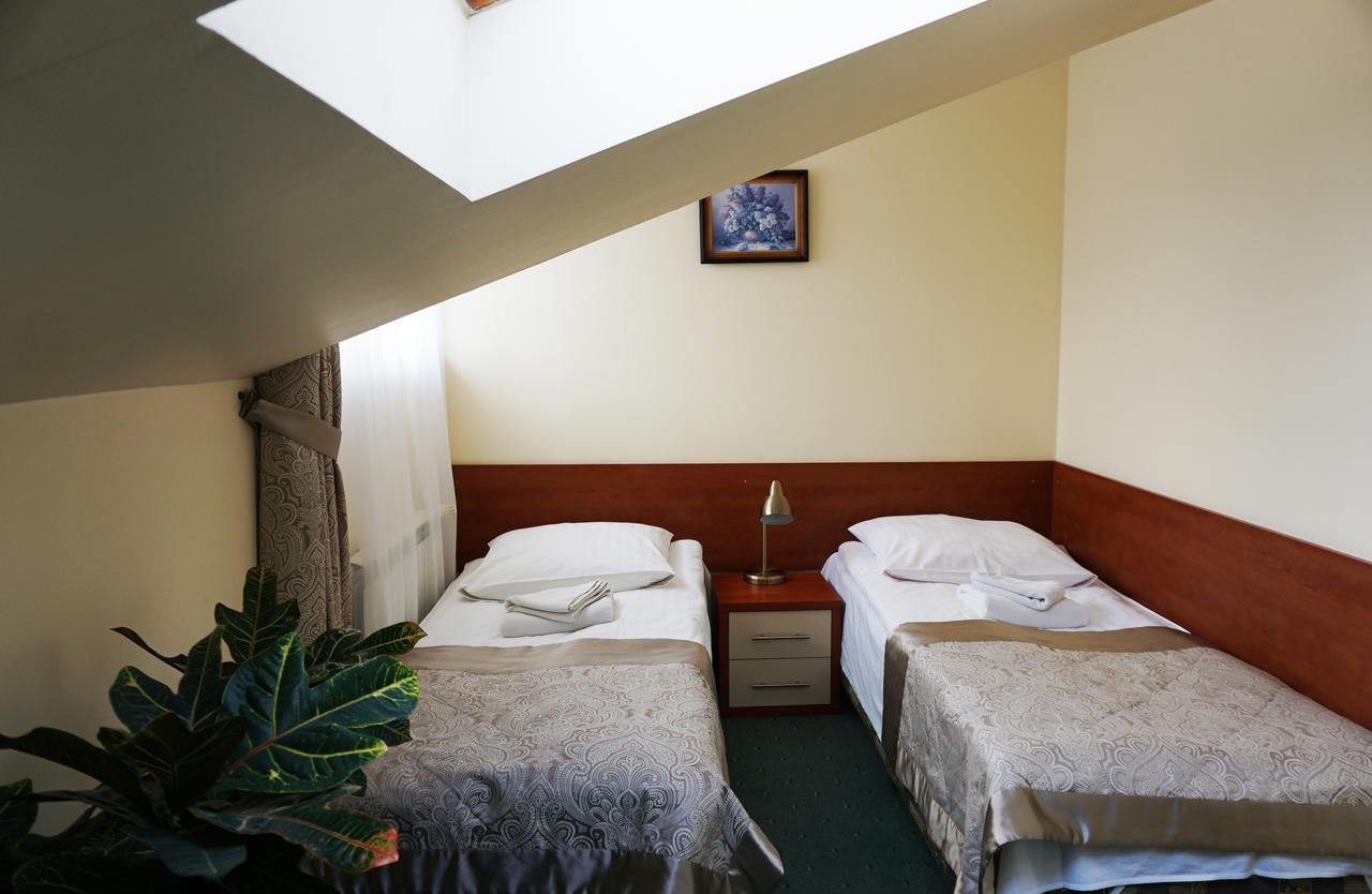 Pod Szczesliwa Gwiazda Hotell Cekanowo Eksteriør bilde