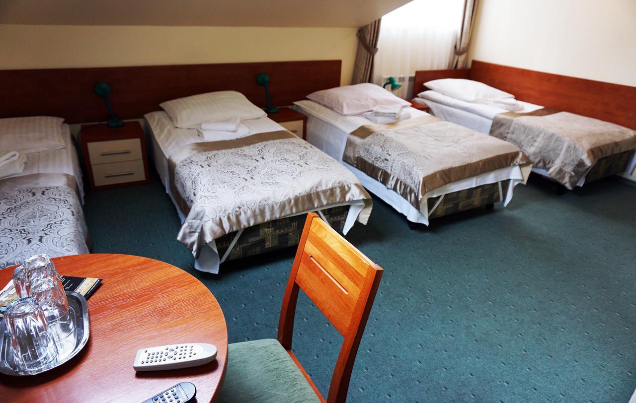 Pod Szczesliwa Gwiazda Hotell Cekanowo Eksteriør bilde