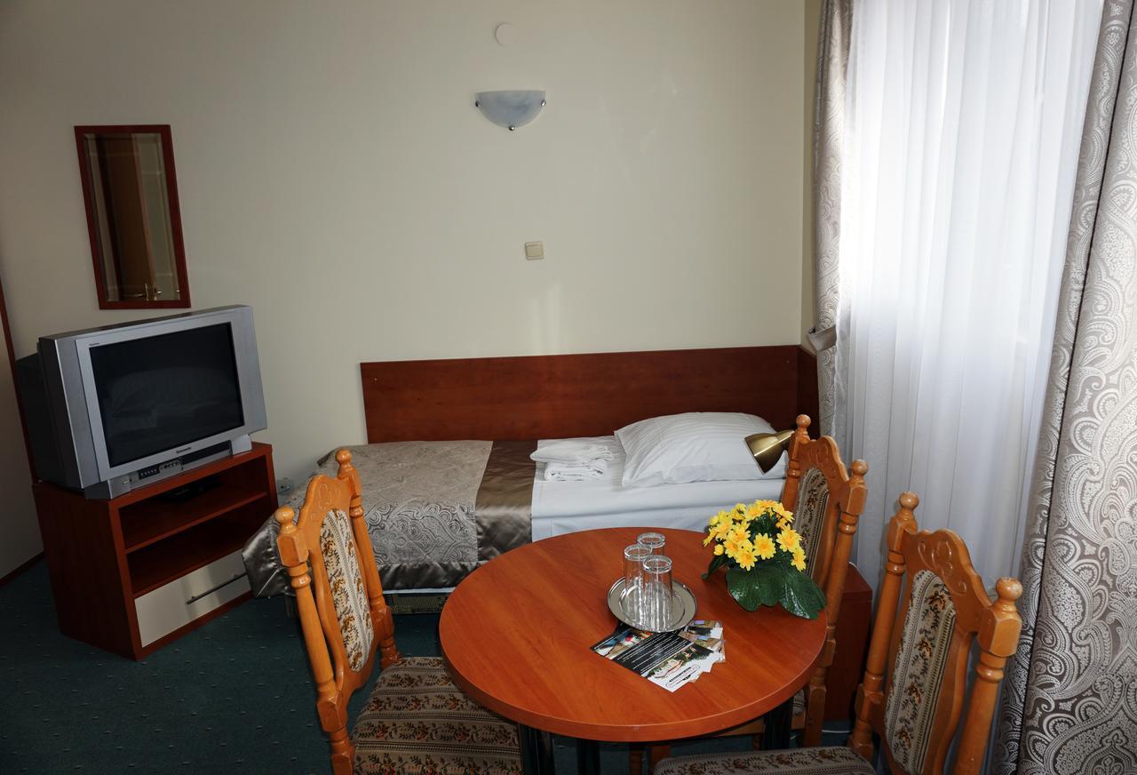 Pod Szczesliwa Gwiazda Hotell Cekanowo Eksteriør bilde